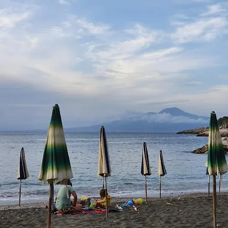Dania Hotel 3*