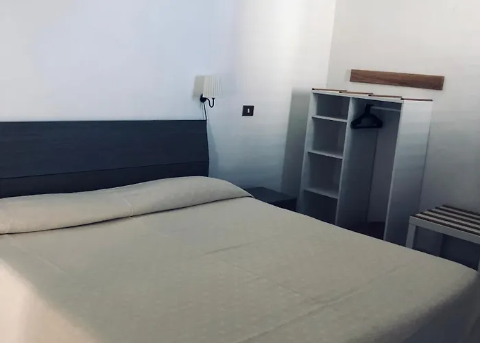 Ξενοδοχείο Dania 3*