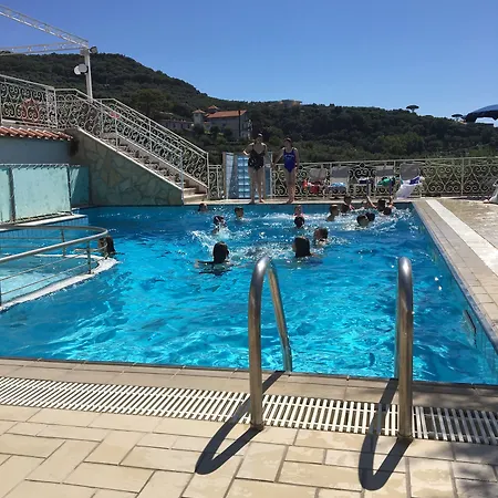Dania Hotel 3*