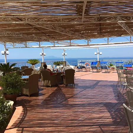 Dania Ξενοδοχείο