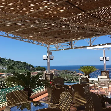 Ξενοδοχείο Dania