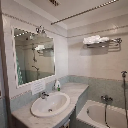 Dania Hotel 3*