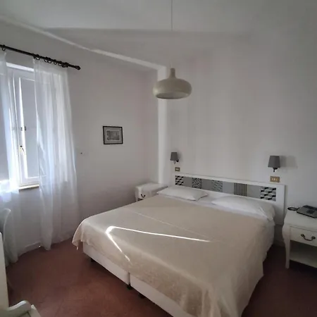 Dania Hotel Sorrento